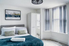 Hiltop 2Bed Apartment, Near City Centre, Sleeps 4 with Parking